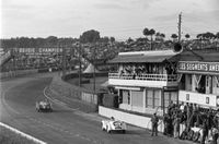 28 Willi Breim / Rudolf Scholtz - BMW 328, davor 14 Joseph Chorard (F) Jacques Seylair (F) Delahaye 135CS